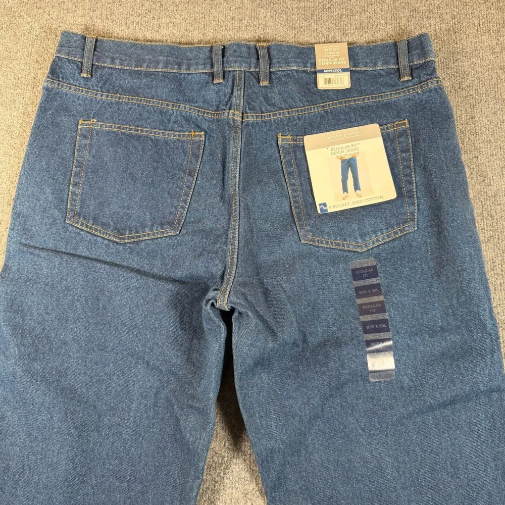 Berkley Jensen Mens Regular Fit Denim Jeans Medium Wash 40x30 Cotton NWT 3452